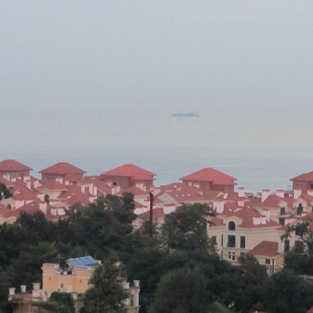 Apartments On Henuezskaya 5 敖德萨 外观 照片